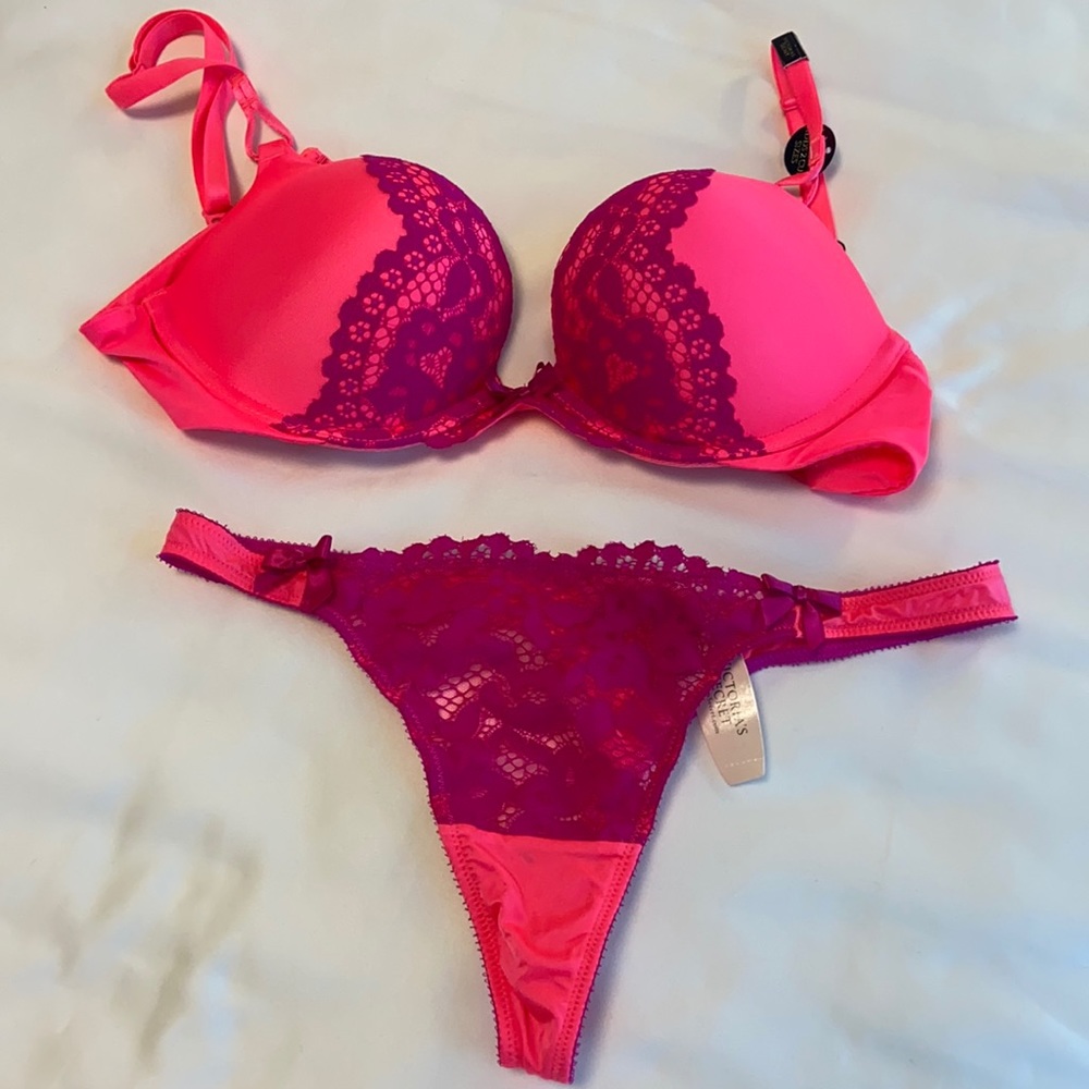 Victoria’s Secret Miraculous plunge bra set 34b M